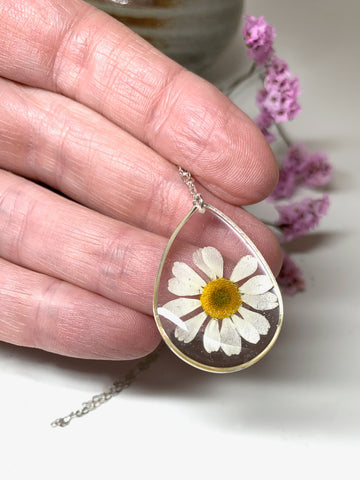 Silver Chamomile Flower Necklace