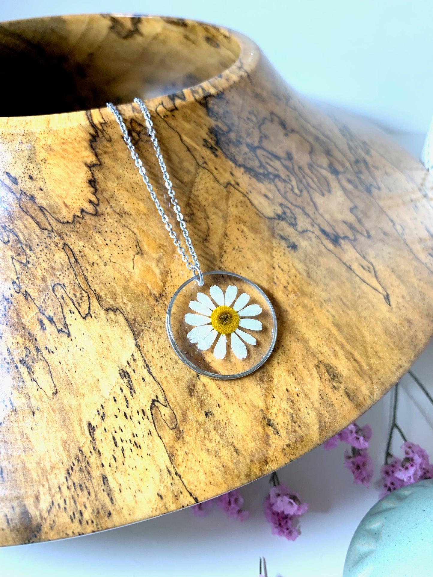 Round Chamomile Flower Necklace